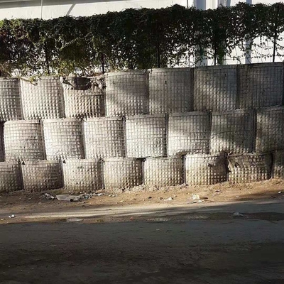 Stackable Geotextile Cloth Lined Olive Green Or Sand Color Welded Gabion Wire Mesh Basket Defensive Military Barrier