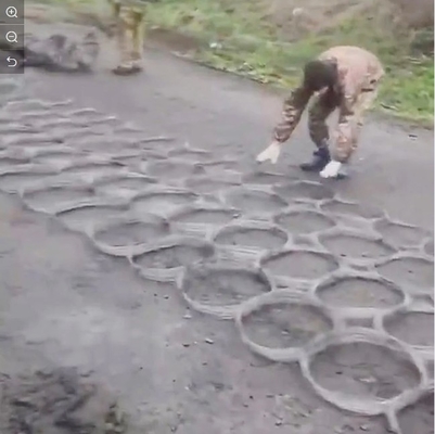 KN Manufacturer Tank Barrier Wire Mesh Tank Track Wrapping Battlefield Defense Works Wire Winding Net
