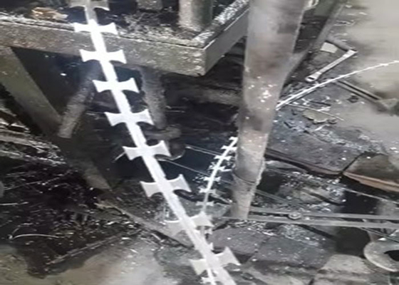 Straight Line Razor Barbed Wire In Concertina Single Coils Or Crossed
