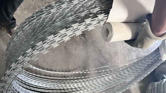 Anping High Quality Razor Barbed Wire Double Concertina Razor Wire Factory