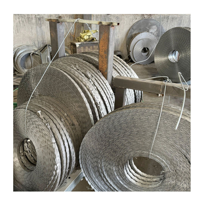 High Quality 2.5mm Diameter Galvanized Razor Barbed Wire Manufacturer In China