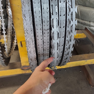 barbed wire single razor for Strong and Durable Property Protection