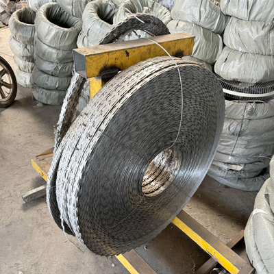 Galvanized Anti-Climbing Security Fence with BTO-22 Concertina Razor Barbed Wire