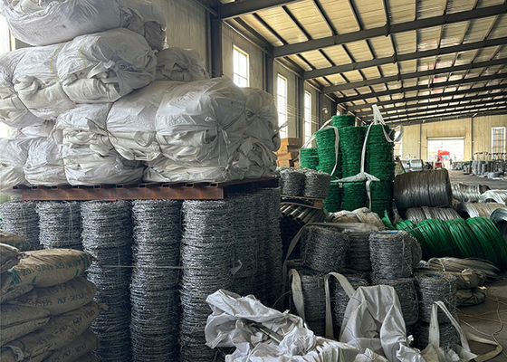Single Or Double Strand Common Twisted Security Barbed Wire Fence Roll