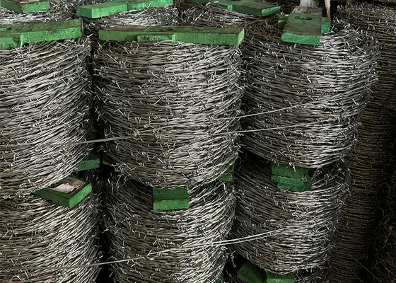 Standard Galvanized Reverse Twist Security Barbed Wire Factory Direct