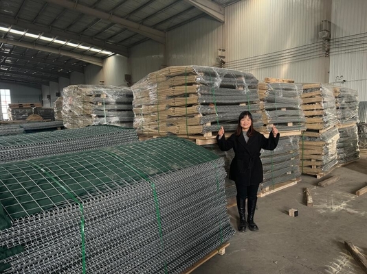 3x3 Inches Hesco Welded Square Military Barrier Green Color Geotextile