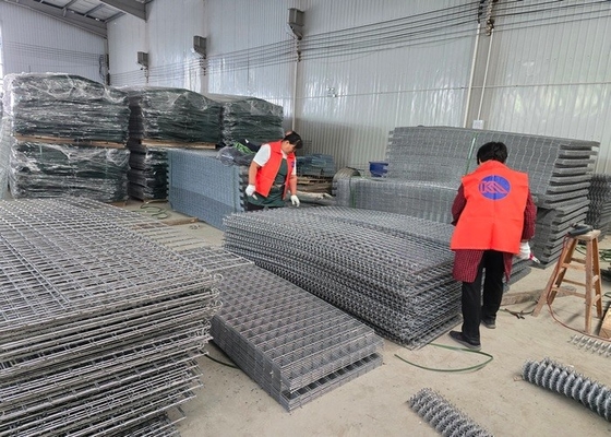 Long UseLife UV Resistant Geotextile Lined Military Bastion Barrier Wall Hesco Bastion Fortification Wall