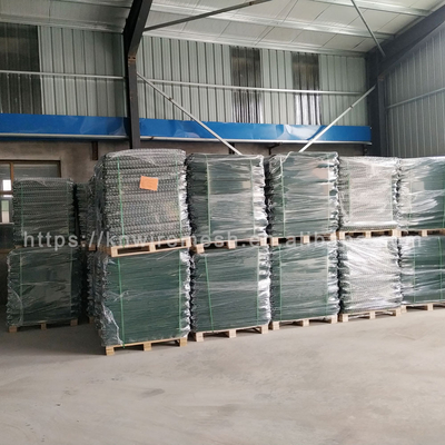 350g Of Zinc Aluminum Material Defensive Barriers Weld Gabion Wall With Sand / Green Geotextile