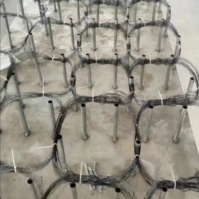 KN Tank Barrier Wire Mesh Anti Tank Track Wrapping Net Reduce Tank Mobility In Ukraine