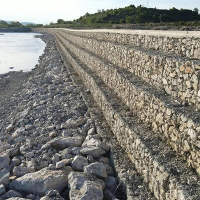 Double-Twisted Galfan Zinc Coating 8*10cm / 2*1*1m Gabion Basket Retaining Wall Fence