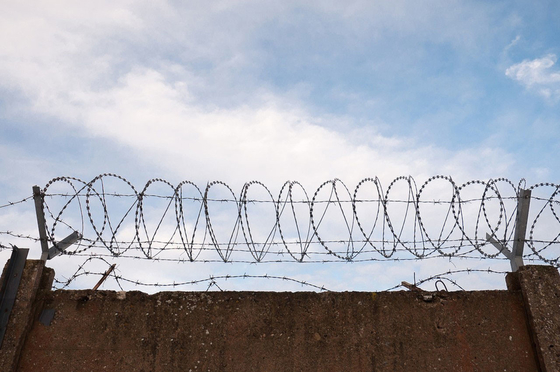 Durable Blade Razor Barbed Wire Enhanced Security Fence Protection