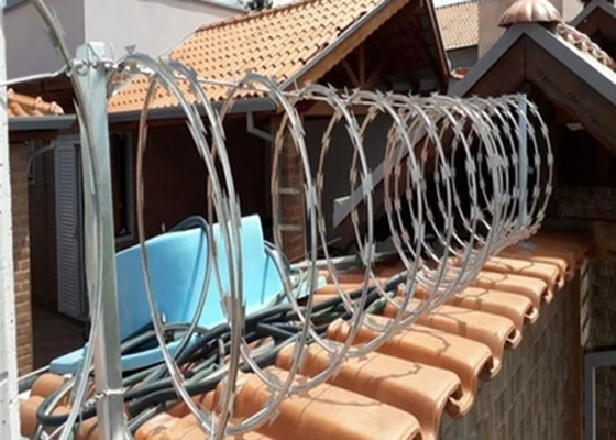 Plastic Coated Razor Barbed Wire Flat Wrap Wire For Security Fence