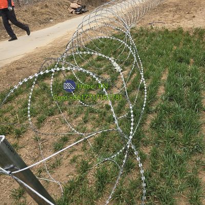 Cross Type Hot Dipped Galvanized Barbed Wire Razor Wire for Border Protection Fence