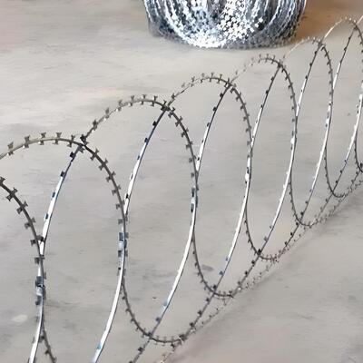 High Security Fence Hot Dipped Galvanized BTO-22 Concertina Razor Barbed Wire Wall